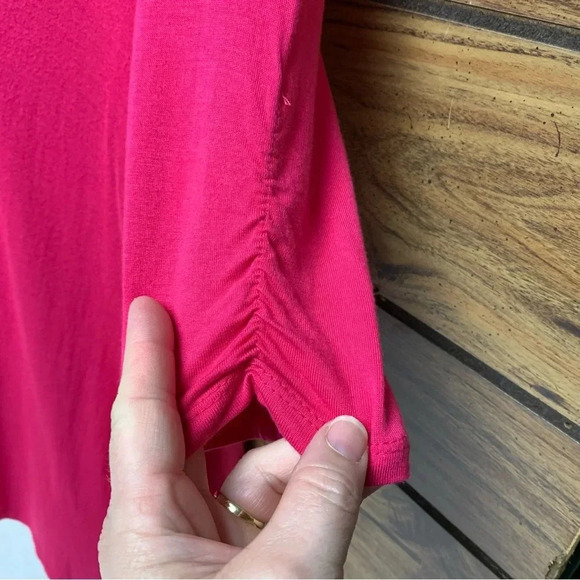 French Laundry pink too with pleated sheer back size Medium.  Pretty detailing - Picture 3 of 9